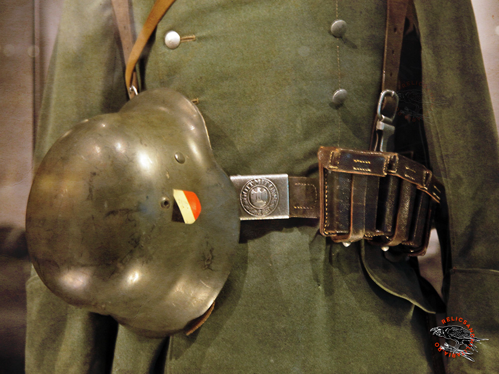 19 Nazi Germany ww2 helmet