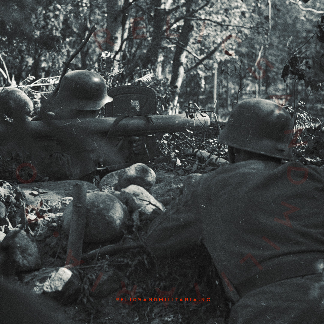 14 Raketenpanzerbüchse 54 kurz RPzB 54 rocket-propelled anti-tank grenade