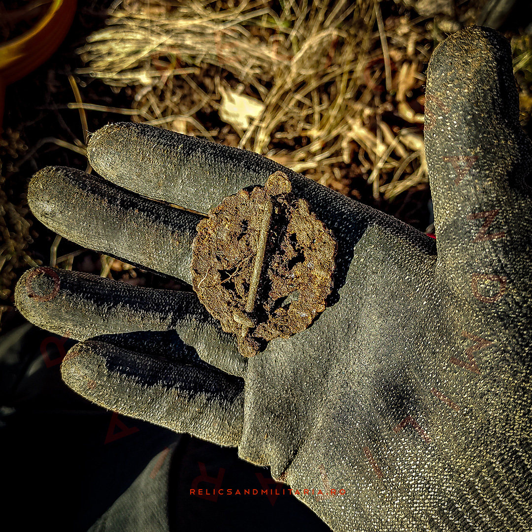 2 WW2 German relics metal detecting in Romania SA sport badge