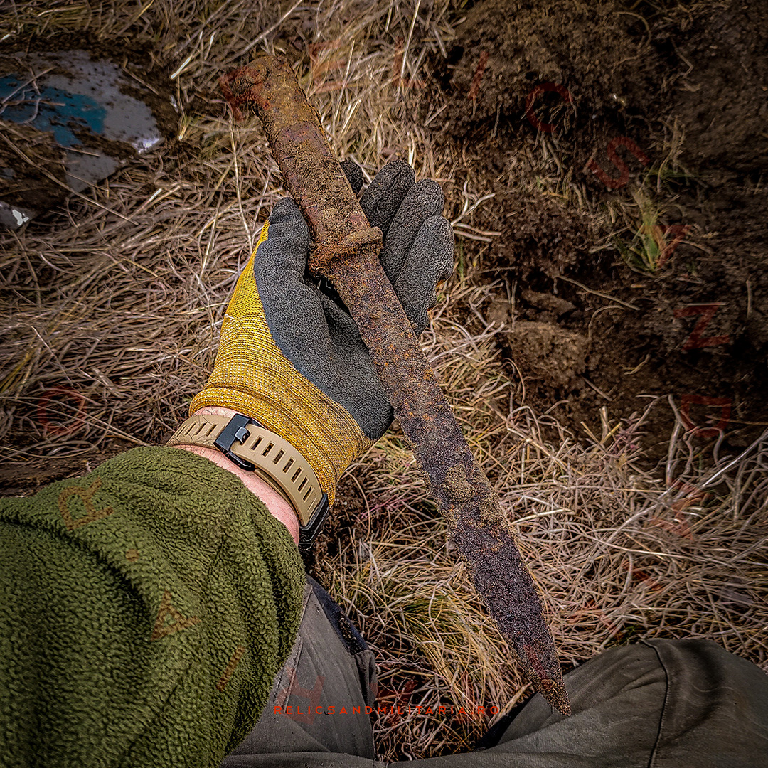 4 Metal detecting in Romania WW2 German kar98 bayonet