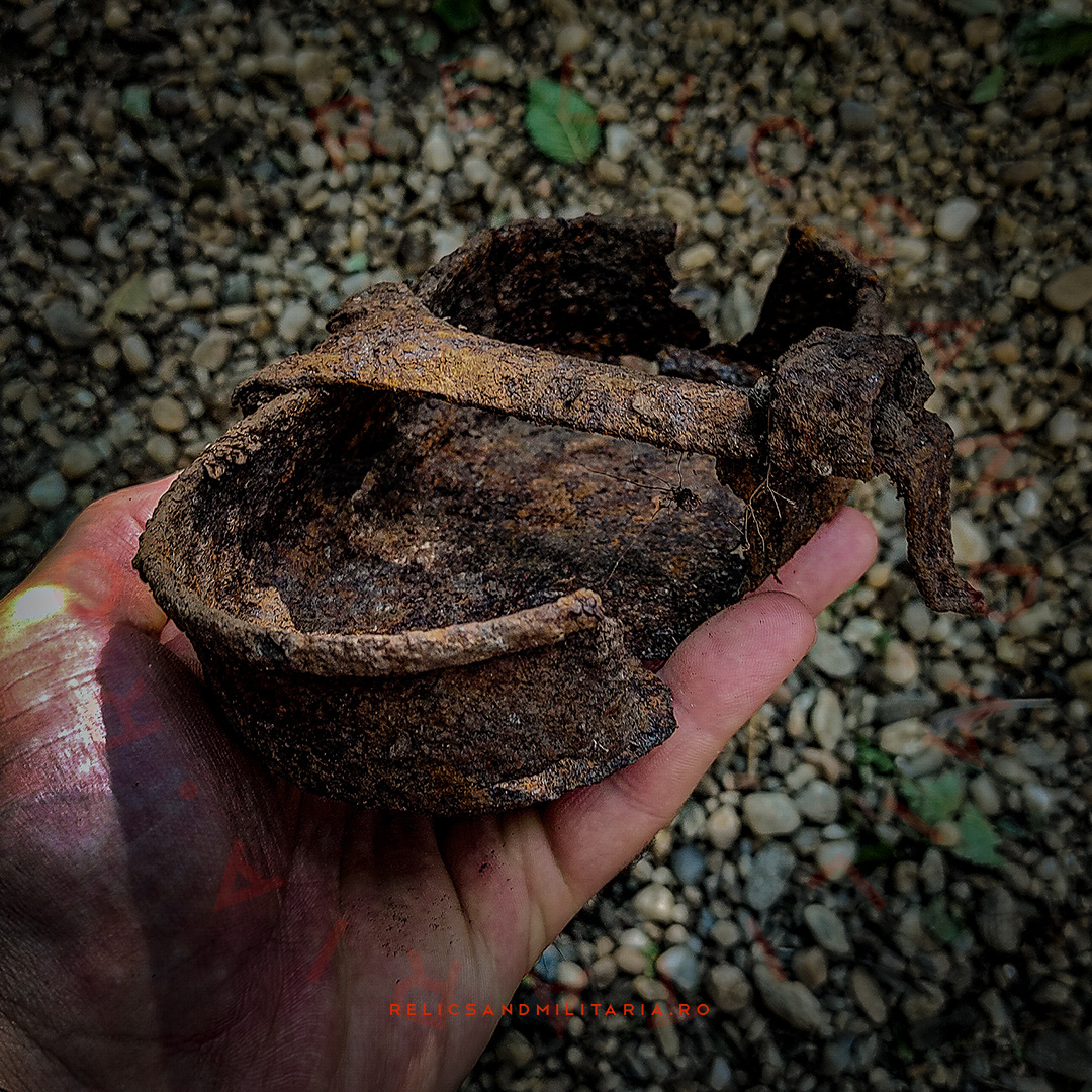 5 WW2 German Luftwaffe depot relics metal detecting in Romania