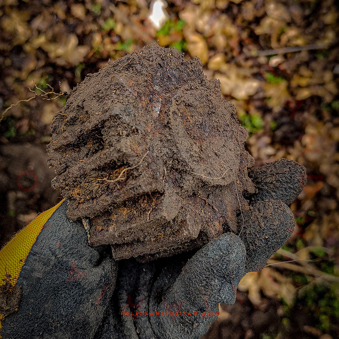 9 Metal detecting in Romanian ww2 tank relic