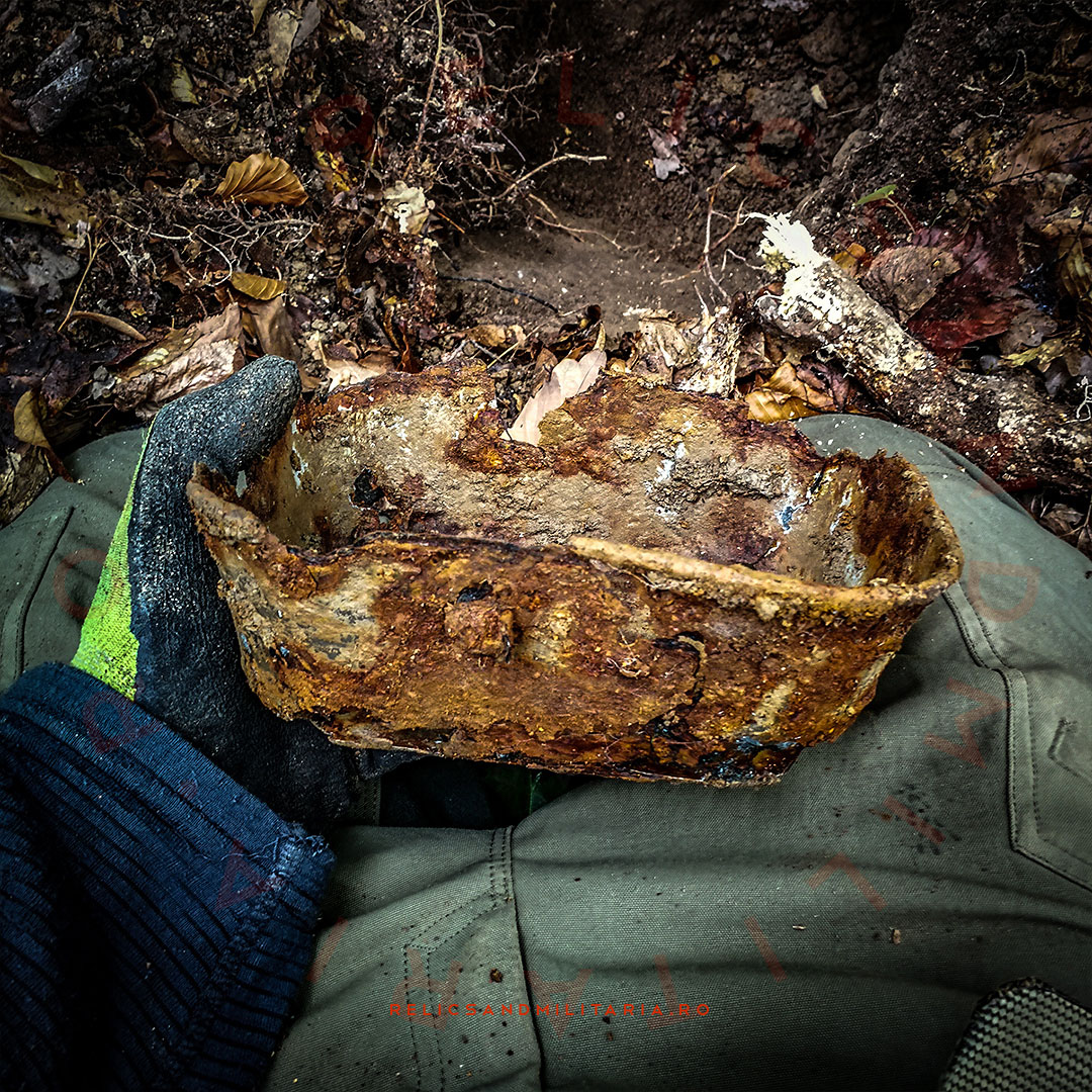 Metal Detecting in Romania WW2 Relics Romanian Army mess kit 
